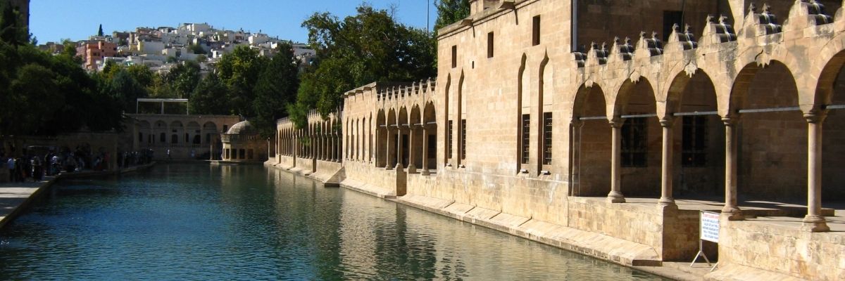 Şanlıurfa’da Maneviyat Yüklü Gezilecek Yerler